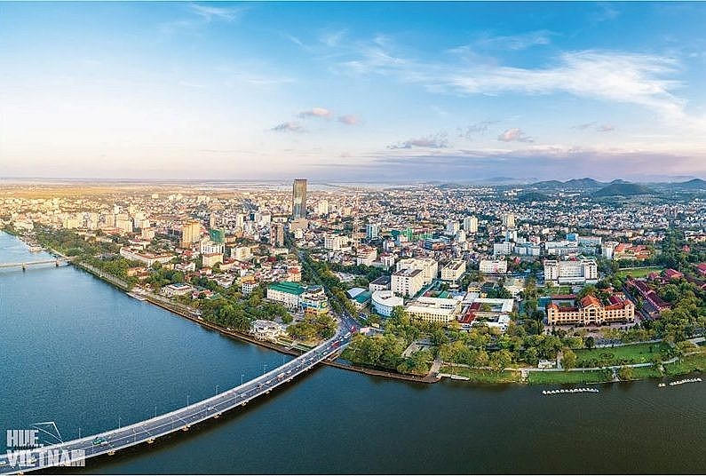 Thông qua Nghị quyết thành lập thành phố Huế trực thuộc Trung ương (Ảnh thuathienhue.gov.vn)