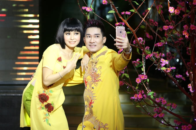 Ca sĩ Trang Nhung là khách mời trong show diễn của Quang Hà tại Hà Nội