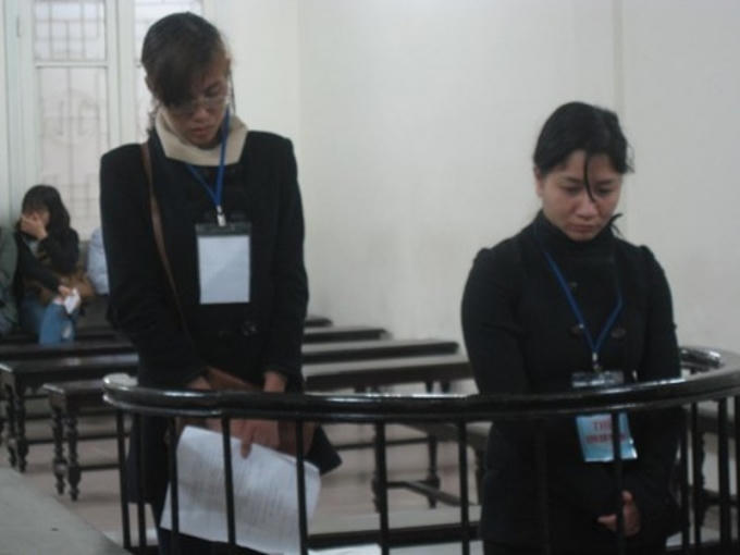 Hai bị cáo trước vành móng ngựa