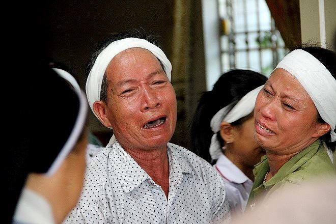 Nỗi đau người thân của người phụ nữ tử vong trong lúc tham gia chữa cháy rừng.