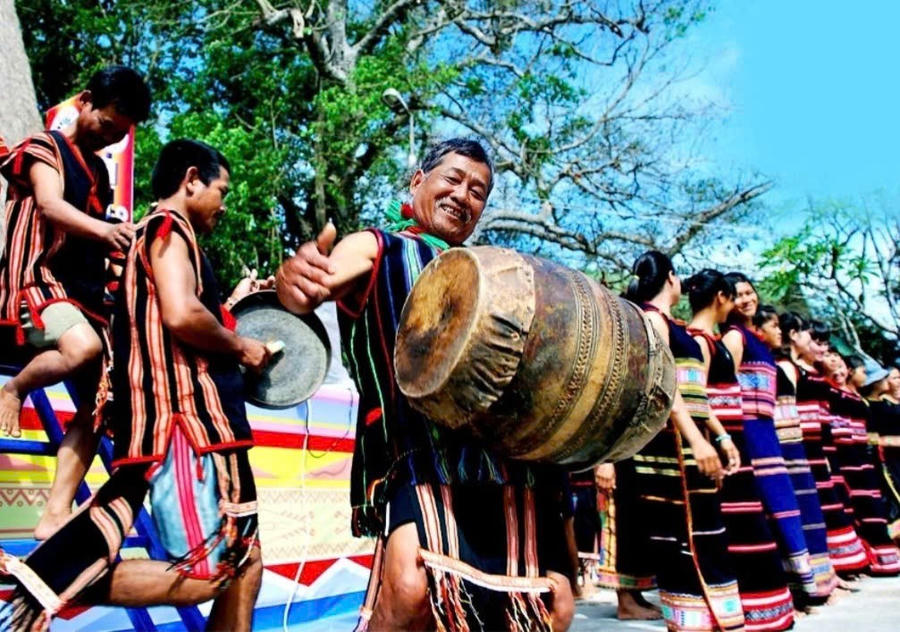 Tuần văn hóa- Du lịch và Liên hoan cồng chiêng xoang các dân tộc thiểu số tỉnh Kon Tum nhằm bảo tồn, phát huy những giá trị văn hóa. Ảnh: T.H