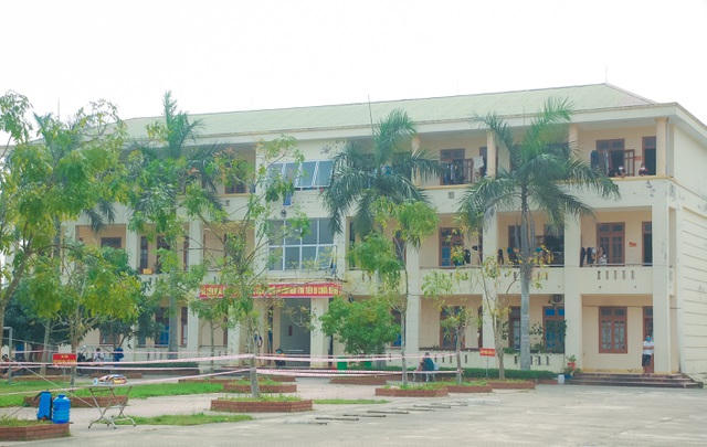 Khu cách ly tập trung tại Trường Trung cấp Nghề kỹ thuật Yên Thành tiếp đón 190 công dân từ Lào và Thái Lan về cách ly, 