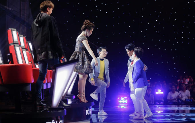 Giọng h&aacute;t Việt 2017 tập 1: Vũ C&aacute;t Tường v&agrave; Soobin Ho&agrave;ng Sơn