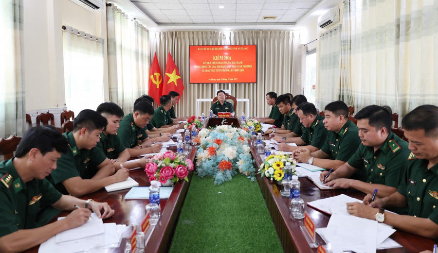 Quang cảnh buổi kiểm tra.