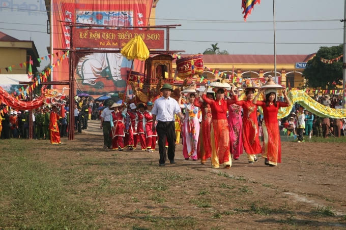 To&agrave;n cảnh lễ hội