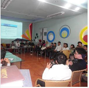 Môi trường làm việc của nhân viên xây dựng ứng dụng nội dung của Công ty BH MEDIA