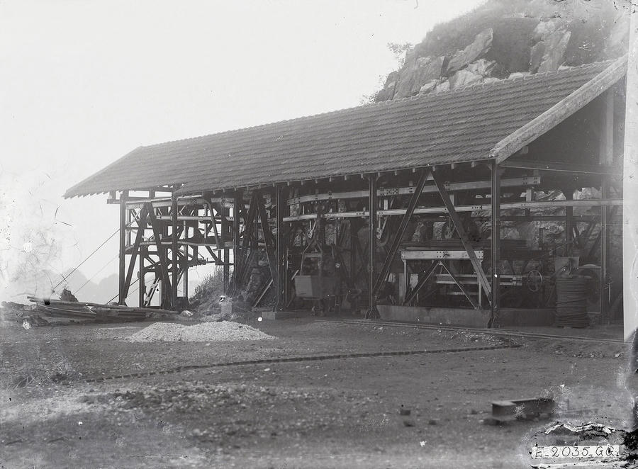 loat anh hiem ve mo chi kem khong lo o viet nam 100 nam truoc hinh anh 13