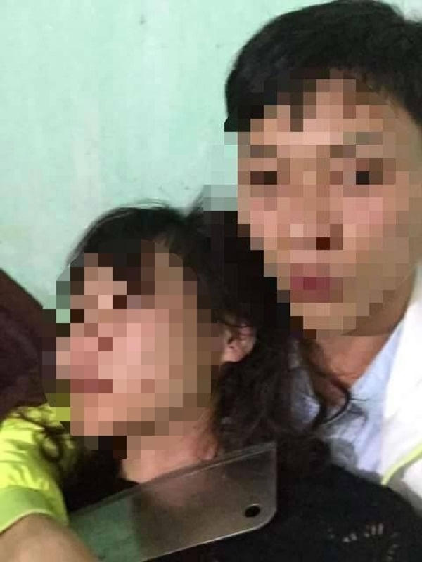 Hình ảnh nam thanh niên kề dao vào cổ bạn gái được đăng trên mạng xã hội.