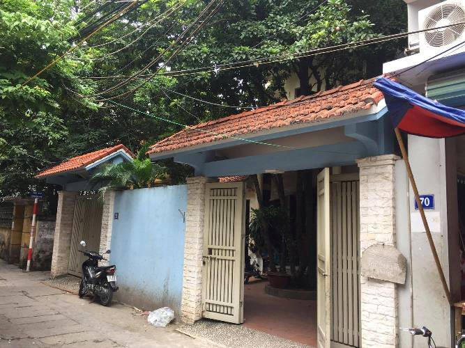 Cổng vào nhà trọ của chị Nhuyên.