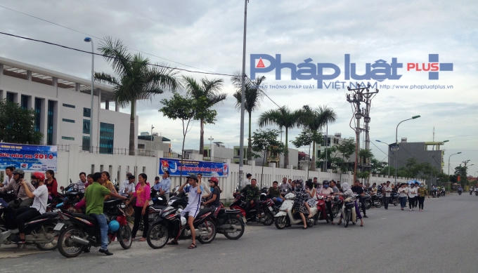 Niềm hy vọng được gửi gắm qua từng ánh mắt trông đợi...