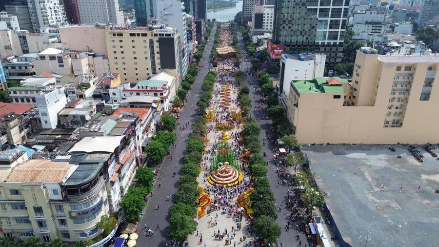 Toàn cảnh Đường hoa Nguyễn Huệ Tết Ất Tỵ 2025.