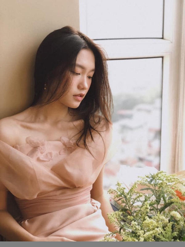 Nữ sinh dự Hoa hậu Việt Nam gây sốt vì xinh đẹp