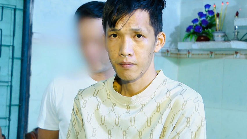 Đối tượng Trần Quốc Việt tại hiện trường.