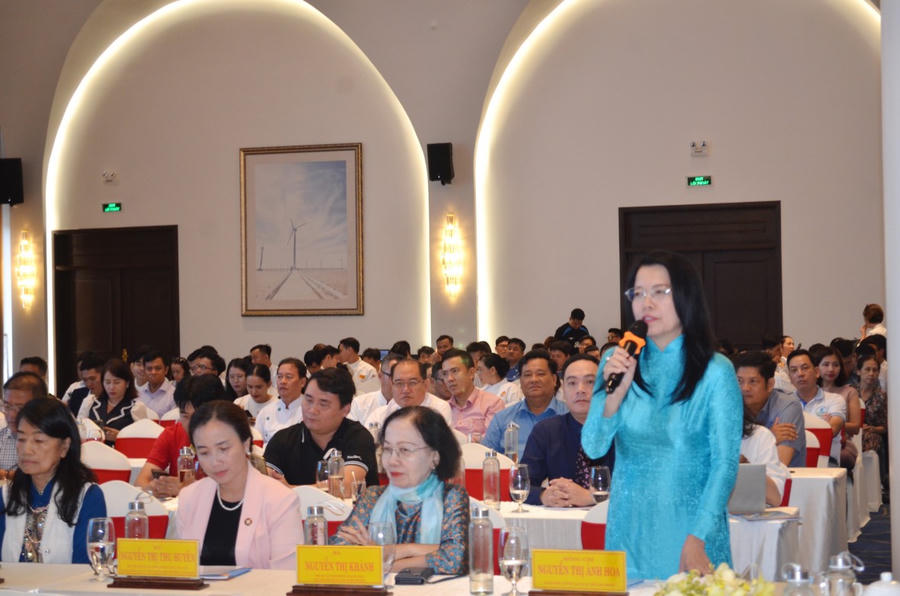 Bà Nguyễn Thị Ánh Hoa - Giám đốc Sở Du lịch TP. Hồ Chí Minh, khẳng định sẽ hỗ trợ Cà Mau qua quảng bá chung, tổ chức famtrip và phát triển tour liên kết đa phương tiện TP. Hồ Chí Minh – Bạc Liêu – Cà Mau – Phú Quốc, tạo chuỗi điểm đến liền mạch.