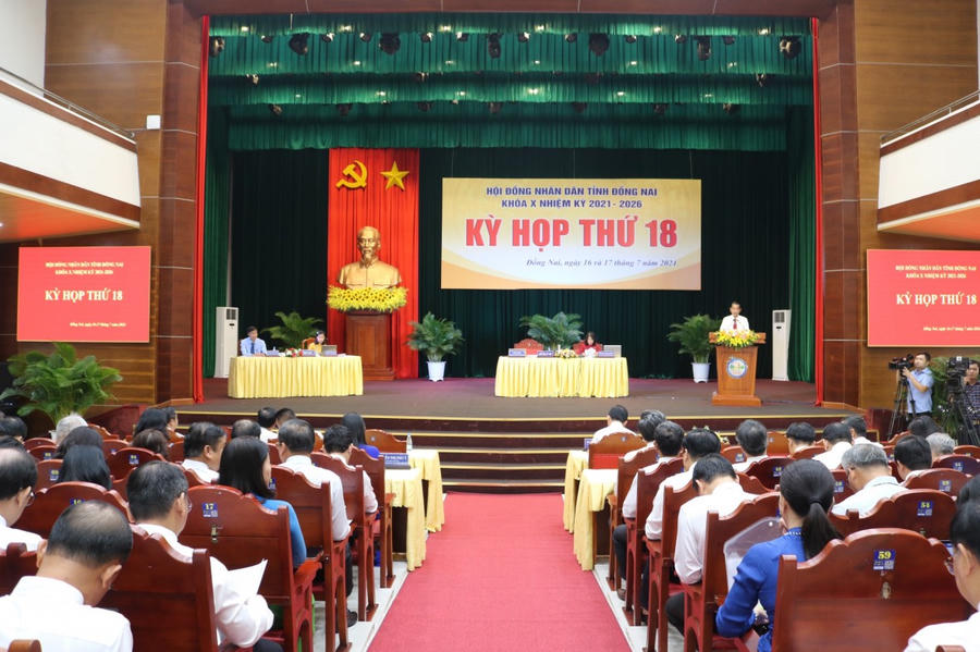 Toàn cảnh kỳ họp.