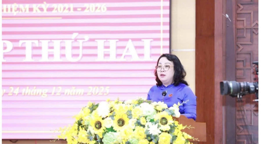 Phó Bí thư Thường trực Tỉnh ủy, Chủ tịch HĐND tỉnh Đắk Lắk Cao Thị Hòa An phát biểu tại kỳ họp. Ảnh: C.ông Lý