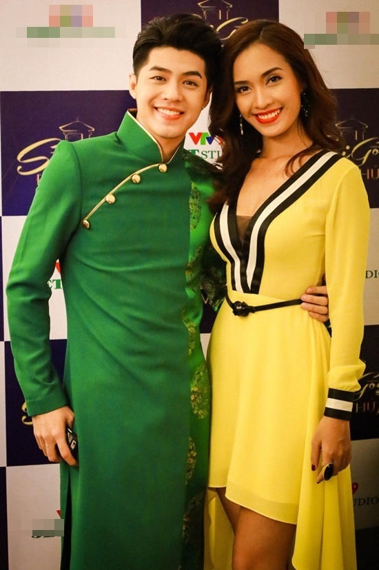 Noo Phước Thịnh và Ái Phương hội ngộ ở hậu trường.