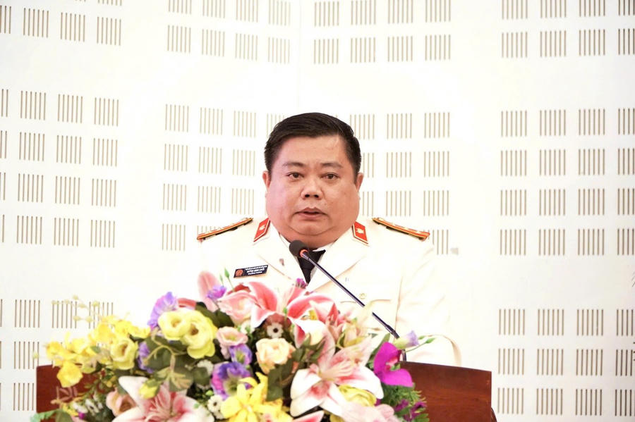 Ông Huỳnh Minh Khởi Trưởng phòng Tổ chức cán bộ VKS tỉnh Kiên Giang trình bày tham luận