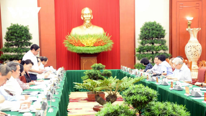 Anh76.