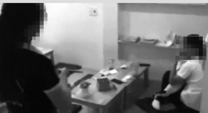 H&igrave;nh ảnh đ&ocirc;i nam nữ &ldquo;m&acirc;y mưa&rdquo; trong qu&aacute;n tr&agrave; sữa bị đưa l&ecirc;n mạng x&atilde; hội.