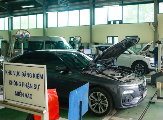 Bàn giao 40 kiểm định viên quân sự cho Cục Đăng kiểm Việt Nam