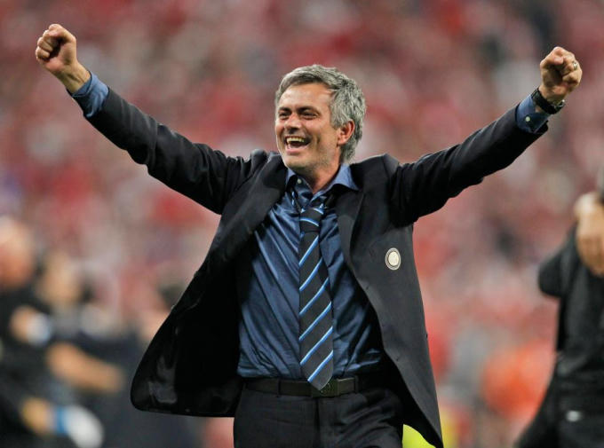 G&acirc;y sốc, Mourinho tức tốc trở lại giải cứu đội b&oacute;ng cũ?