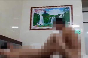 Chủ tịch UBND xã và Chủ tịch hội nông dân thừa nhận có mặt trong clip (ảnh minh họa)