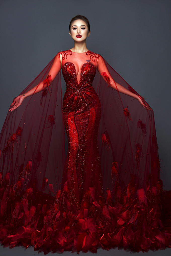 Vân Hugo sexy thiêu đốt mọi ánh nhìn sau sự cố váy nàng tiên cá