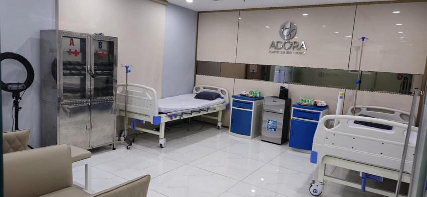 Trang thiết bị hiện đại giúp cho các phái đẹp ngày càng đẹp hơn.
Trang thiết bị hiện đại giúp cho các phái đẹp ngày càng đẹp hơn.