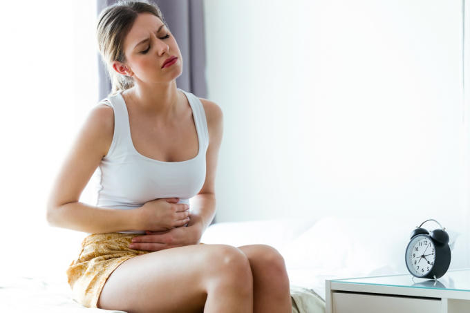 Khổ sở với chứng đau bụng, đi ngoài.