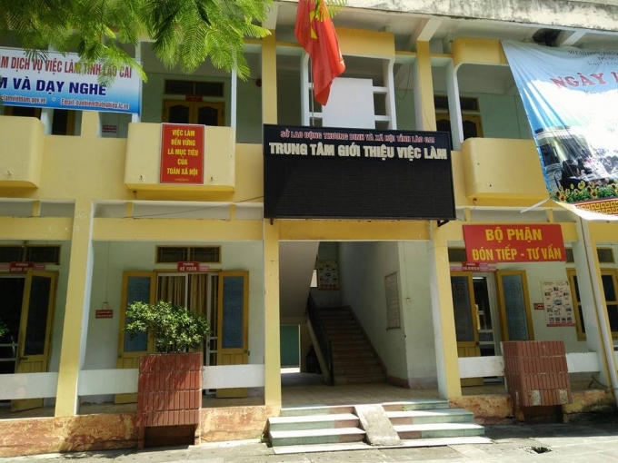 Trung tâm dịch vụ việc làm tỉnh Lào Cai bị "tố" tự ý chia chác lương nhân viên.