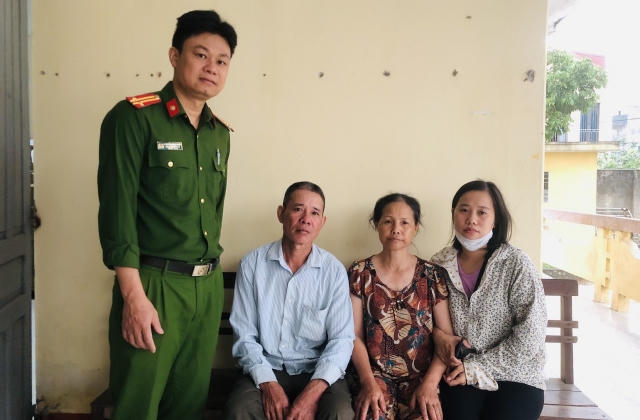Hải Dương: Công an xã Tân An giúp người phụ nữ sa sút trí tuệ đoàn tụ với gia đình
