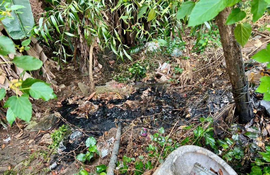 Các đối tượng đấu nối đường ống ngầm để xả ra sông Dinh.