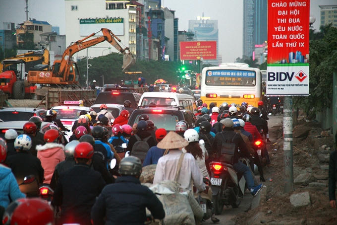 Và đây là cảnh tượng quen thuộc vào mỗi ngày giờ tan tầm