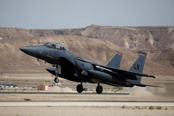 Chiến đấu cơ F-15 Mỹ.  (Ảnh: Reuters).