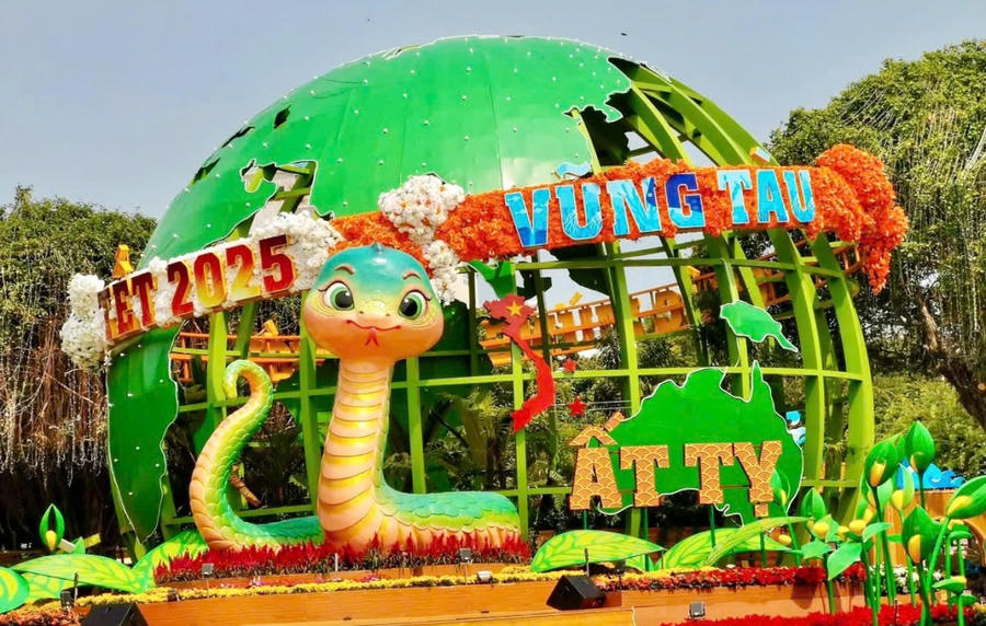 Linh vật tại Hội hoa xuân Vũng Tàu