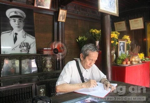 Đại tá Phạm Phú Bằng – nhà báo chứng kiến gần trọn chiến dịch Điện Biên Phủ và nhiều lần gặp Đại tướng viết sổ lưu niệm - Ảnh: Hoàng Quân