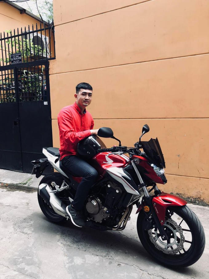 Triệu Long với chiều cao lý tưởng.