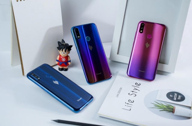 Trên tay Vsmart Joy2+, giá ổn - bảo hành dài dài