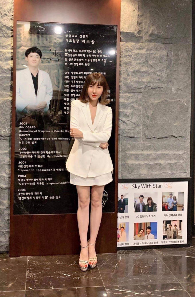 Vợ chồng &aacute; hậu Thanh Tuyền - Đỗ Minh Qu&acirc;n k&yacute; hợp đồng 10 tỷ tại H&agrave;n Quốc