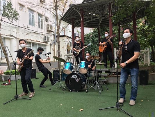 Tế Covid được giới thiệu là một sản phẩm “cây nhà lá vườn” cực chất.
