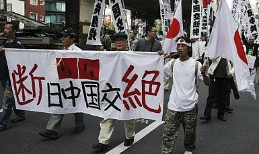 Người Nhật biểu tình phản đối Trung Quốc ở Tokyo.