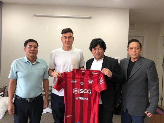 Đặng Văn Lâm sẽ chuyển sang CLB Muangthong United.