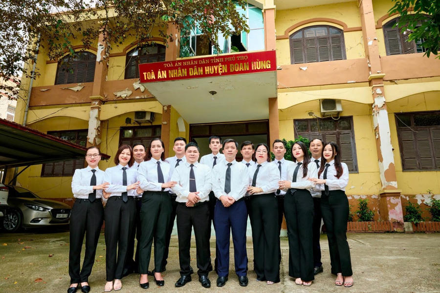 Tập thể TAND huyện Đoan Hùng luôn thể hiện sự “Đoàn kết, trách nhiệm, kỷ cương, liêm chính, đổi mới, vượt khó và hiệu quả" trong công việc.