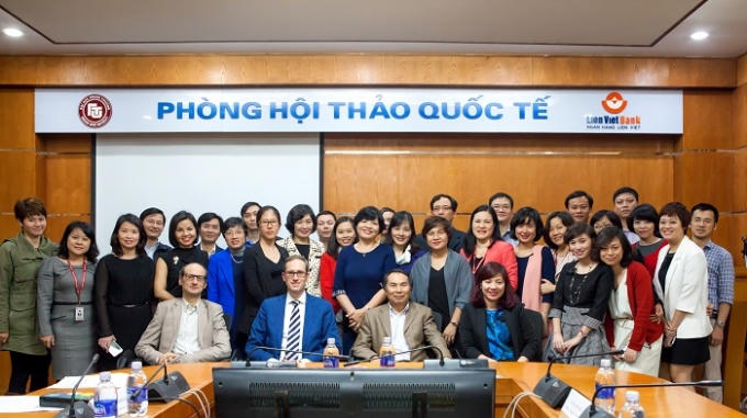 Các đại biểu tham dự tọa đàm "Cạnh tranh trung lập: những thách thức đặt ra đối với Việt Nam trong việc áp dụng” .