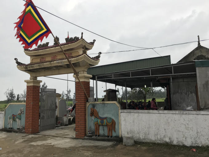 Đền cá Ông một trong những ngôi đền rất linh thiêng trong tâm linh của người dân vùng bãi ngang Nghệ An.