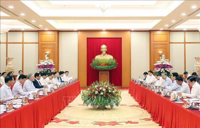 Tổng Bí thư Tô Lâm chủ trì buổi làm việc của Bộ Chính trị với Ban Thường vụ Đảng uỷ Chính phủ. Ảnh: TTXVN