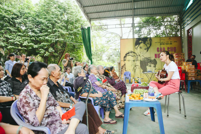 Mỹ Tâm tự đệm đàn, hát nhạc phim dành tặng nghệ sĩ lớn tuổi