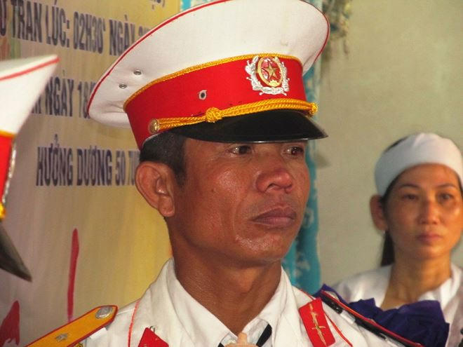 Những hội viên trong hội cựu chiến binh với ông Nguyền vẫn không tin người bạn, người anh em của mình đã ra đi.