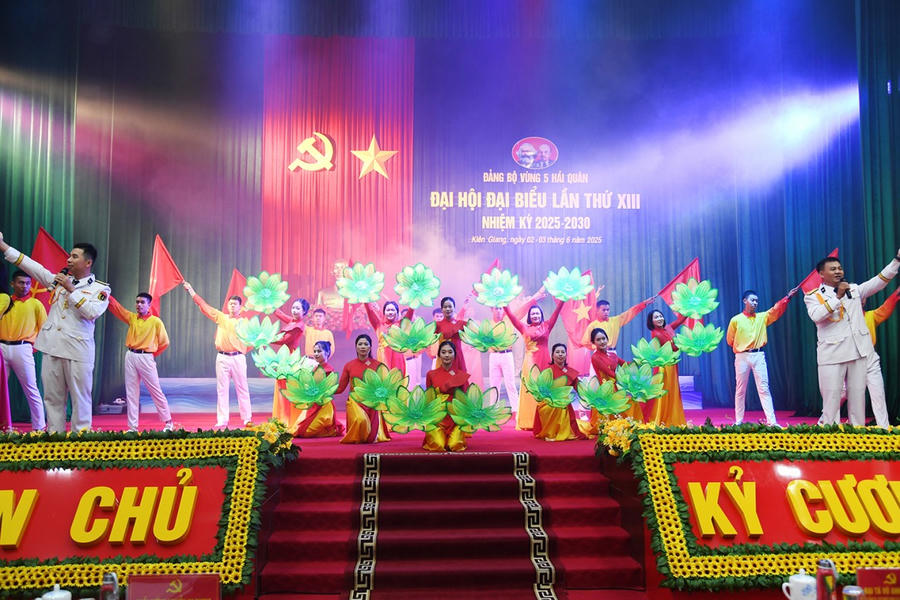 Tiết mục văn nghệ chào mừng